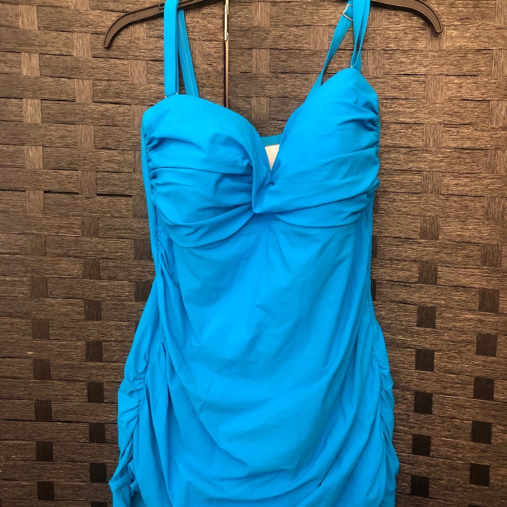 swimsuit w/ shape wear